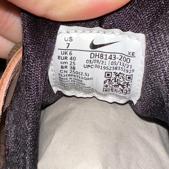 NWOT Nike Air Huarache LE Black and Tan Men's Shoes 7 - Picture 2 of 10